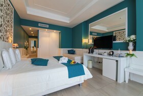 Bianco Riccio Suite Hotel