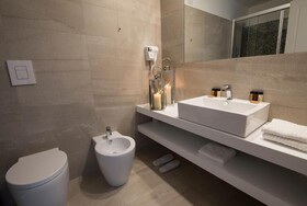 Bianco Riccio Suite Hotel