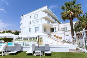 Bianco Riccio Suite Hotel