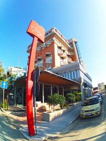 City Hotel