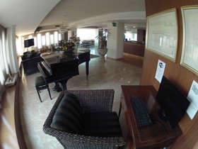City Hotel