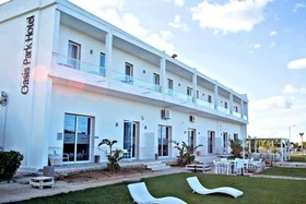 Oasis Park Hotel