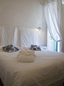 Bed & Breakfast Suite Home