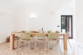 Villa Aura
