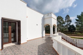 Villa Aura