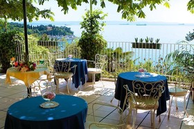 Riviera & Maximilian's