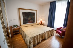 Victoria Apartments Letterario