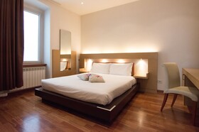 Victoria Apartments Letterario