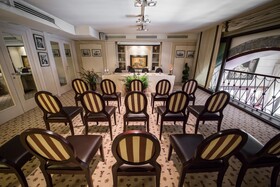 Victoria Apartments Letterario