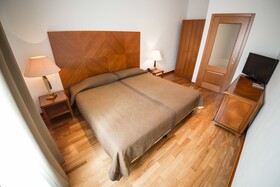 Victoria Apartments Letterario