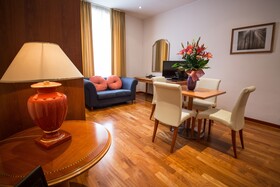 Victoria Apartments Letterario