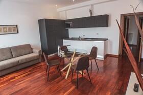 Victoria Apartments Letterario