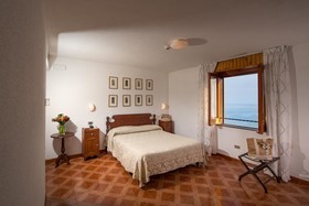 Albergo Dipinto Bacco Furore