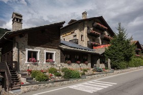 Petit Hotel