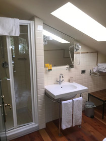 Shatush Hotel