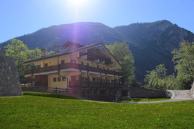 Shatush Hotel