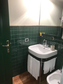Shatush Hotel