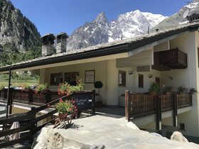 Shatush Hotel