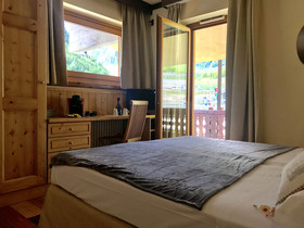 Shatush Hotel