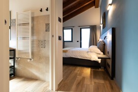 Mon Émile Hotel