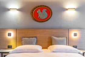 Mon Émile Hotel