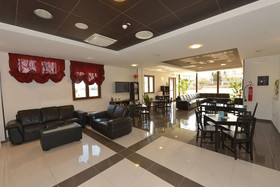 His Majesty Hotel