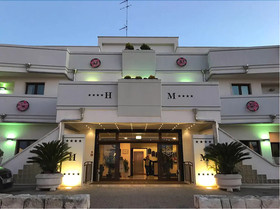 His Majesty Hotel