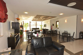 His Majesty Hotel
