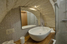 Madia Luxury