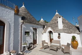 Romantic Trulli