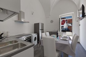 2485 Casa Silvana by Barbarhouse