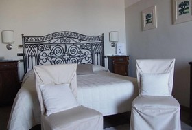 S. Martin Hotel