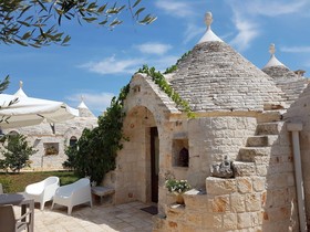 Almapetra Trulli Resort