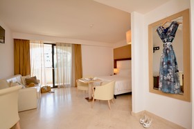 Vittoria Resort Pool & Spa
