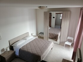 Suite & Apartment