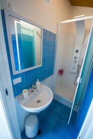 Suite & Apartment