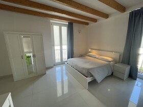 Suite & Apartment