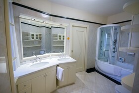Suite & Apartment
