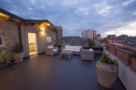 Suite & Apartment