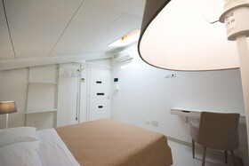 Suite & Apartment