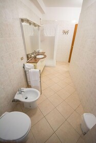 Suite & Apartment