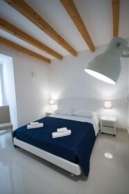 Suite & Apartment