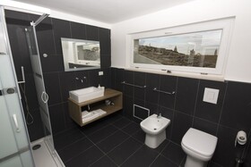 Suite & Apartment