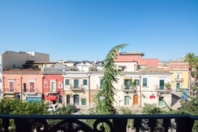 Suite & Apartment