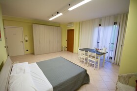 Suite & Apartment