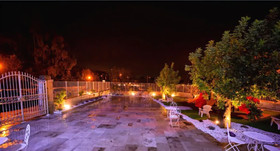 Suberito Rooms & Bar