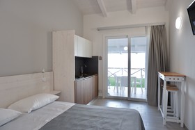 Seaside & Nature Midenza Retreat