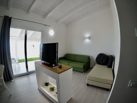 Seaside & Nature Midenza Retreat