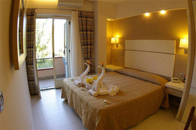 Hotel Villaggio Old River