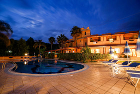 Hotel Villaggio Old River